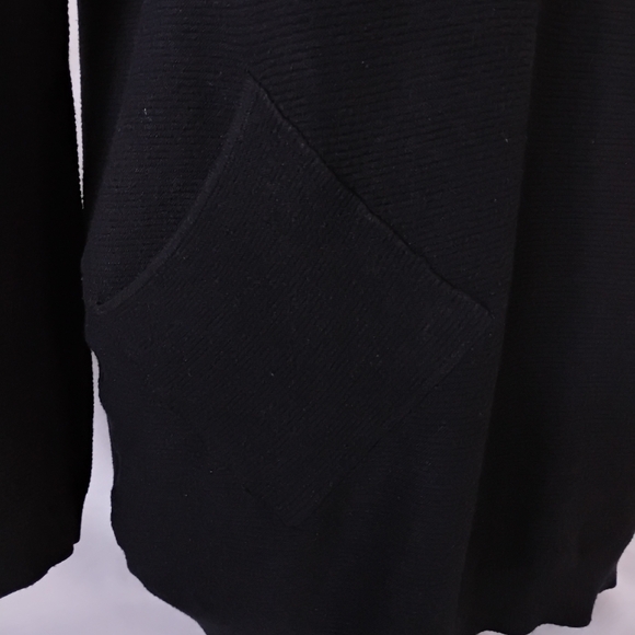 Women's Black Ribbed Crewneck Sweater Gold Decorative Lacing Back & Heart Charm - Picture 10 of 16